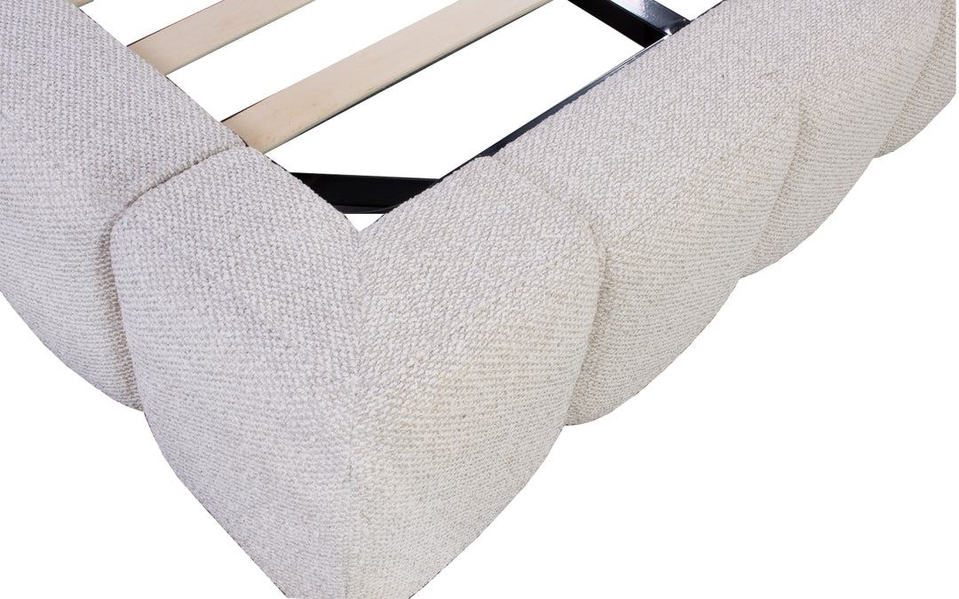 Kuka Upholstered Queen Bed