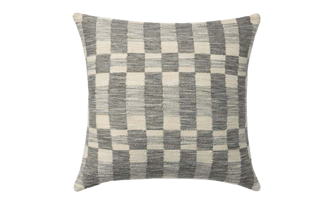 Loloi Indoor/Outdoor Pillow