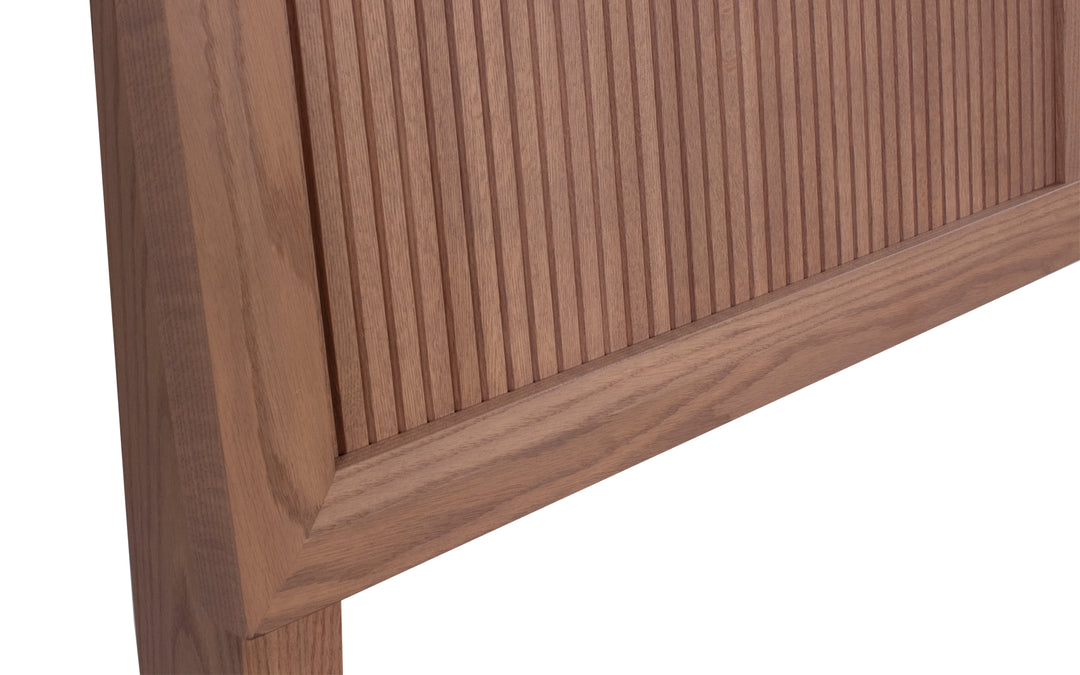 Oak Queen Bed