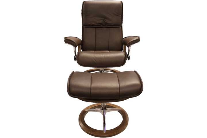 Ekornes Stressless Admiral Signature Medium Recliner And Ottoman