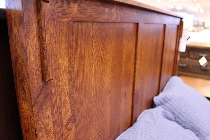 Rustic Quartersawn Oak Queen Bed